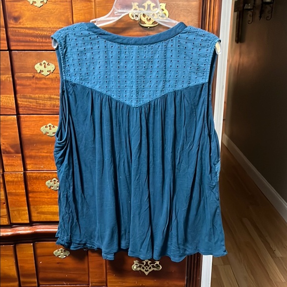 Lucky Brand Multicolored Sleeveless V-Neck Top - Picture 3 of 3